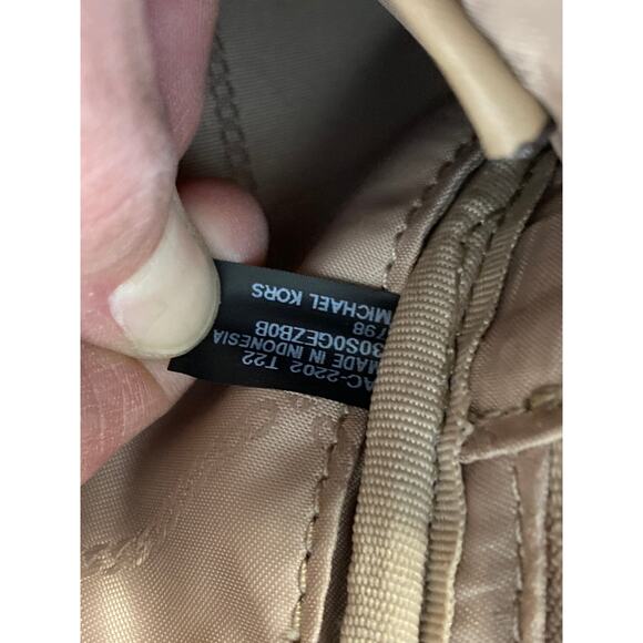 MICHAEL KORS MINI PVC SIGNATURE PRINT CROSSBODY BAG - Picture 15 of 15